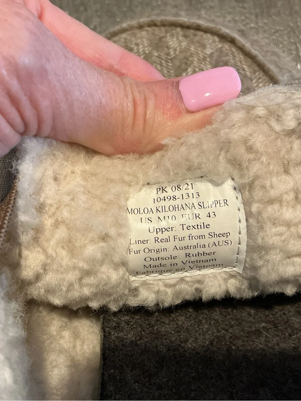 OluKai Nohea Hulu Wool Shearling Slippers Tan Size 10